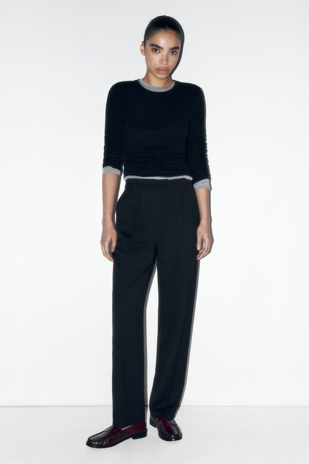Брюки-бананы костюмные с высокой посадкой - цвет черный - 5