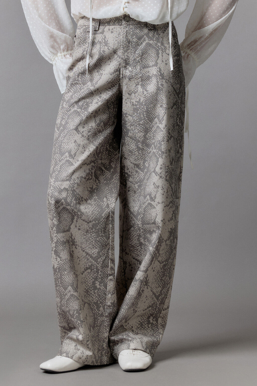 Брюки широкие с принтом под питона - цвет бежевый - 2
