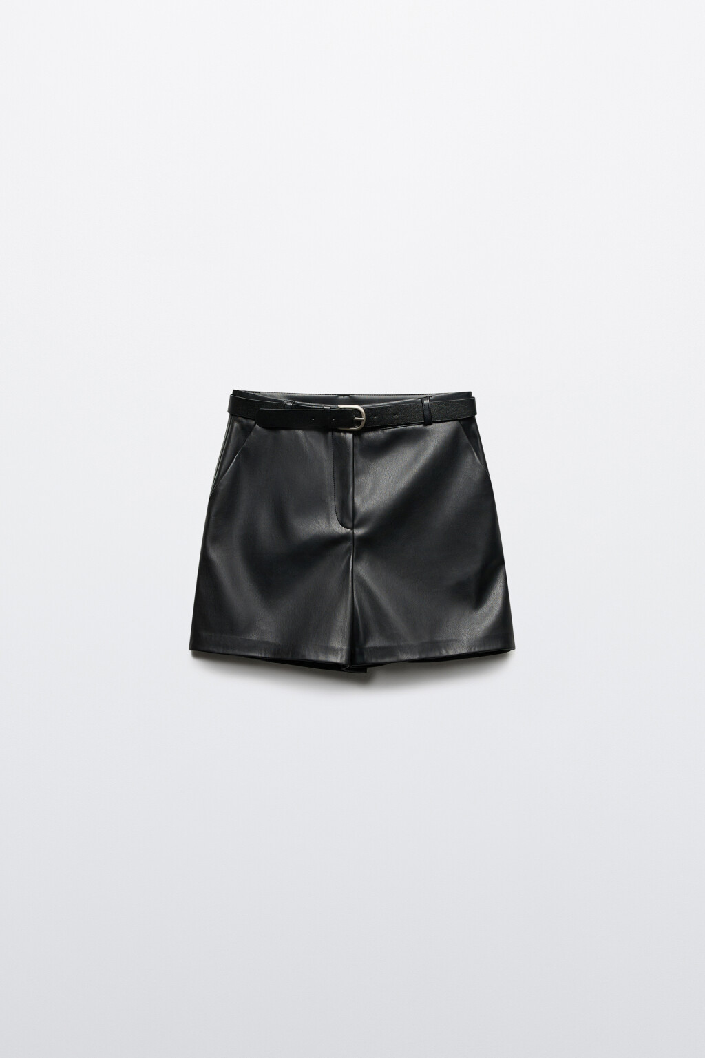 Шорты мини из искусственной кожи с ремнем - цвет черный - 9