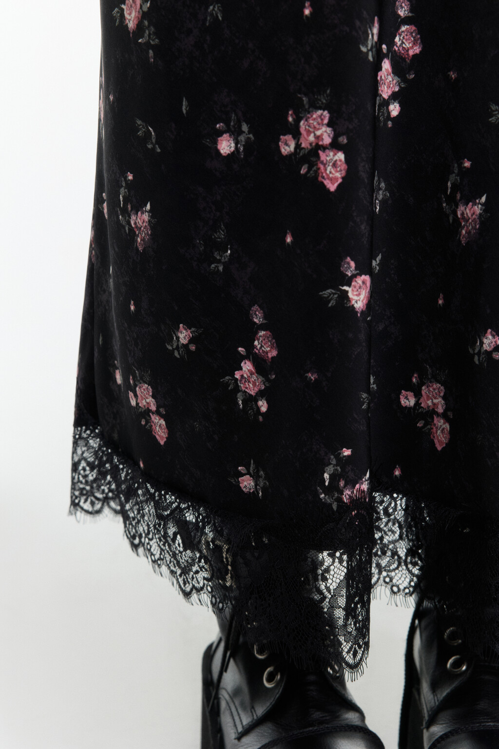 Юбка миди с кружевом и цветочным принтом - цвет черный - 7