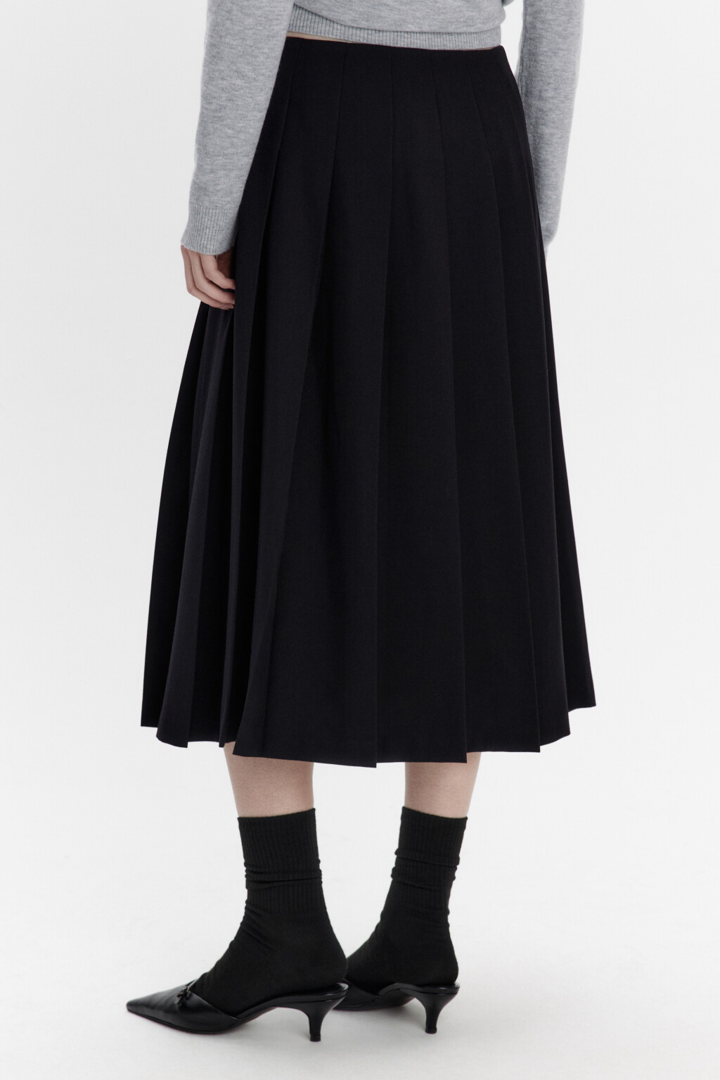 Юбка-трапеция миди костюмная в складку - цвет черный - 5