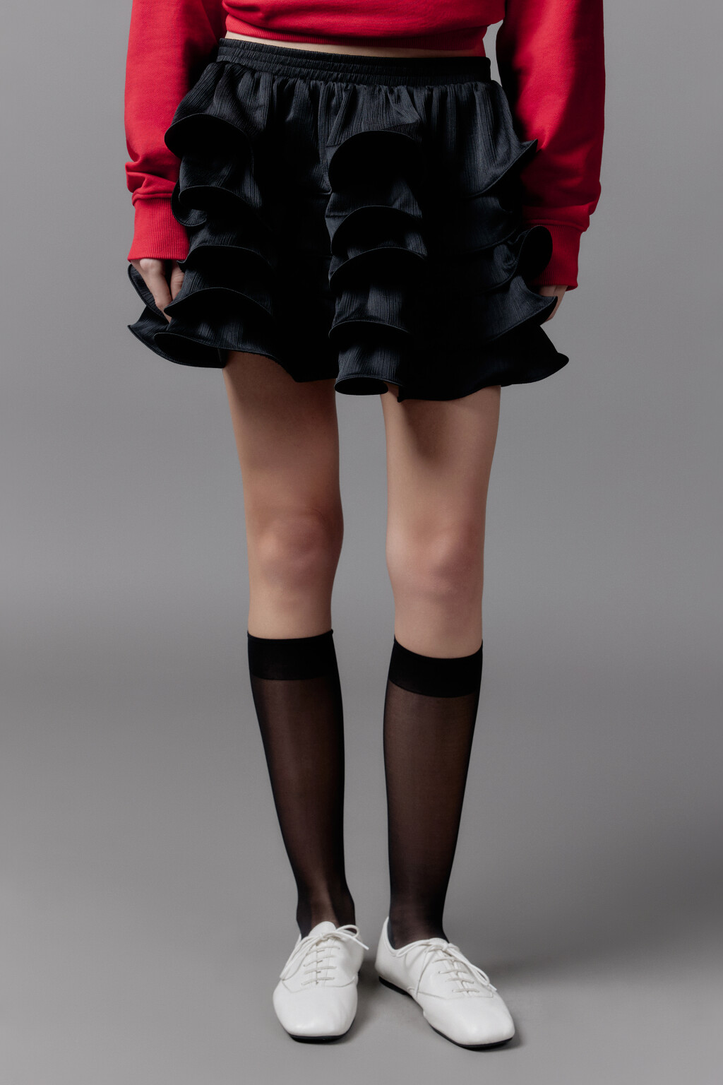 Юбка мини ярусная из ткани плиссе - цвет черный - 3