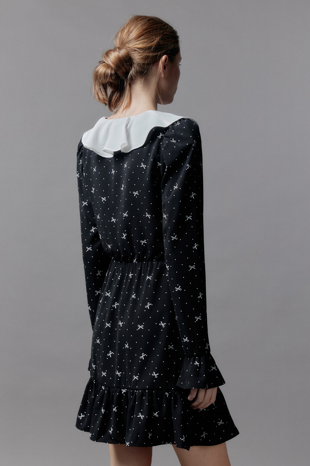 Платье мини с воланами и воротничком - цвет черный - 5