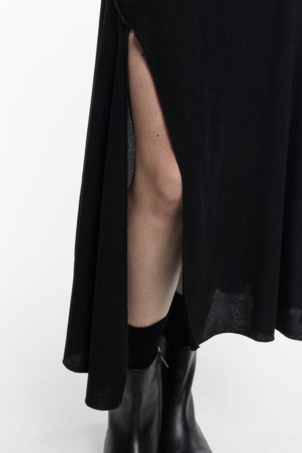 Платье миди с асимметричным низом и разрезом - цвет черный - 6