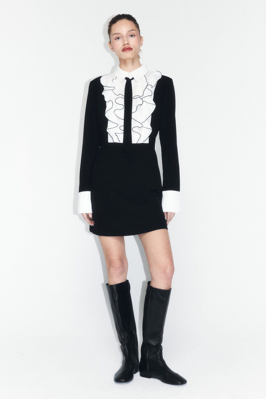 Платье мини с контрастными воланами - цвет черный - 4