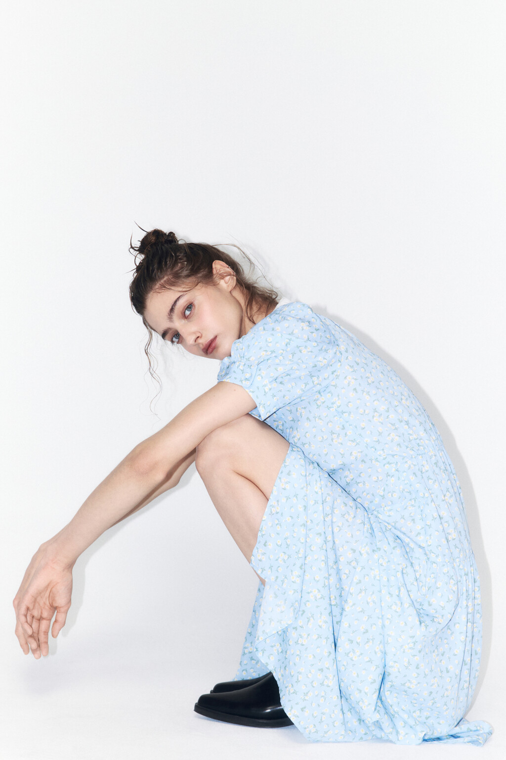 Платье миди приталенное с белым воротничком - цвет голубой - 2