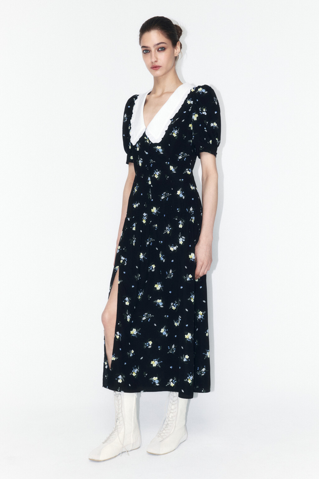 Платье миди приталенное с белым воротничком - цвет черный - 4