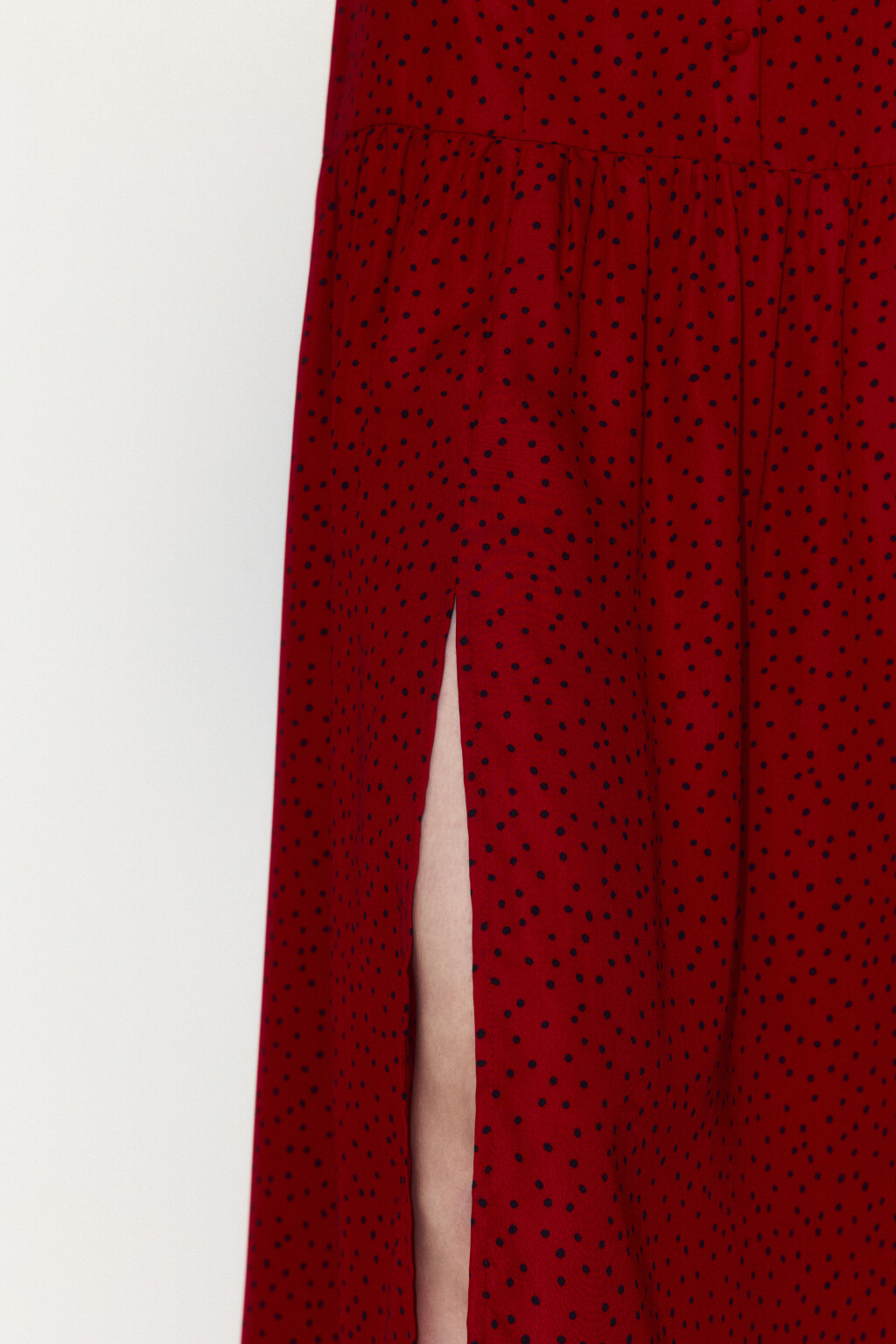 Платье миди приталенное с белым воротничком - цвет красный - 7