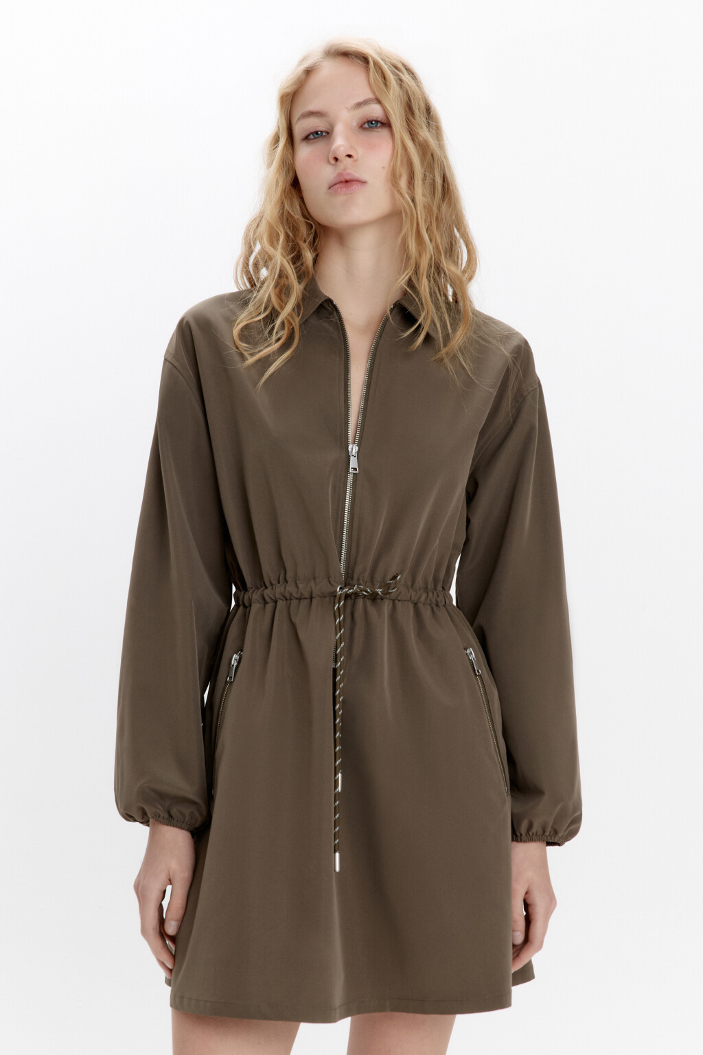 Платье-рубашка мини с поясом на завязках - цвет зеленый - 3