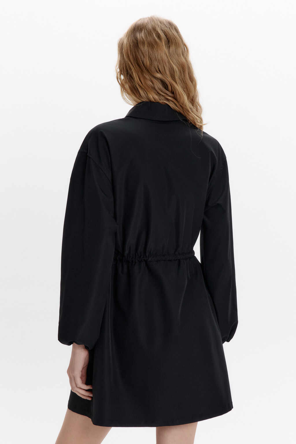 Платье-рубашка мини с поясом на завязках - цвет черный - 3