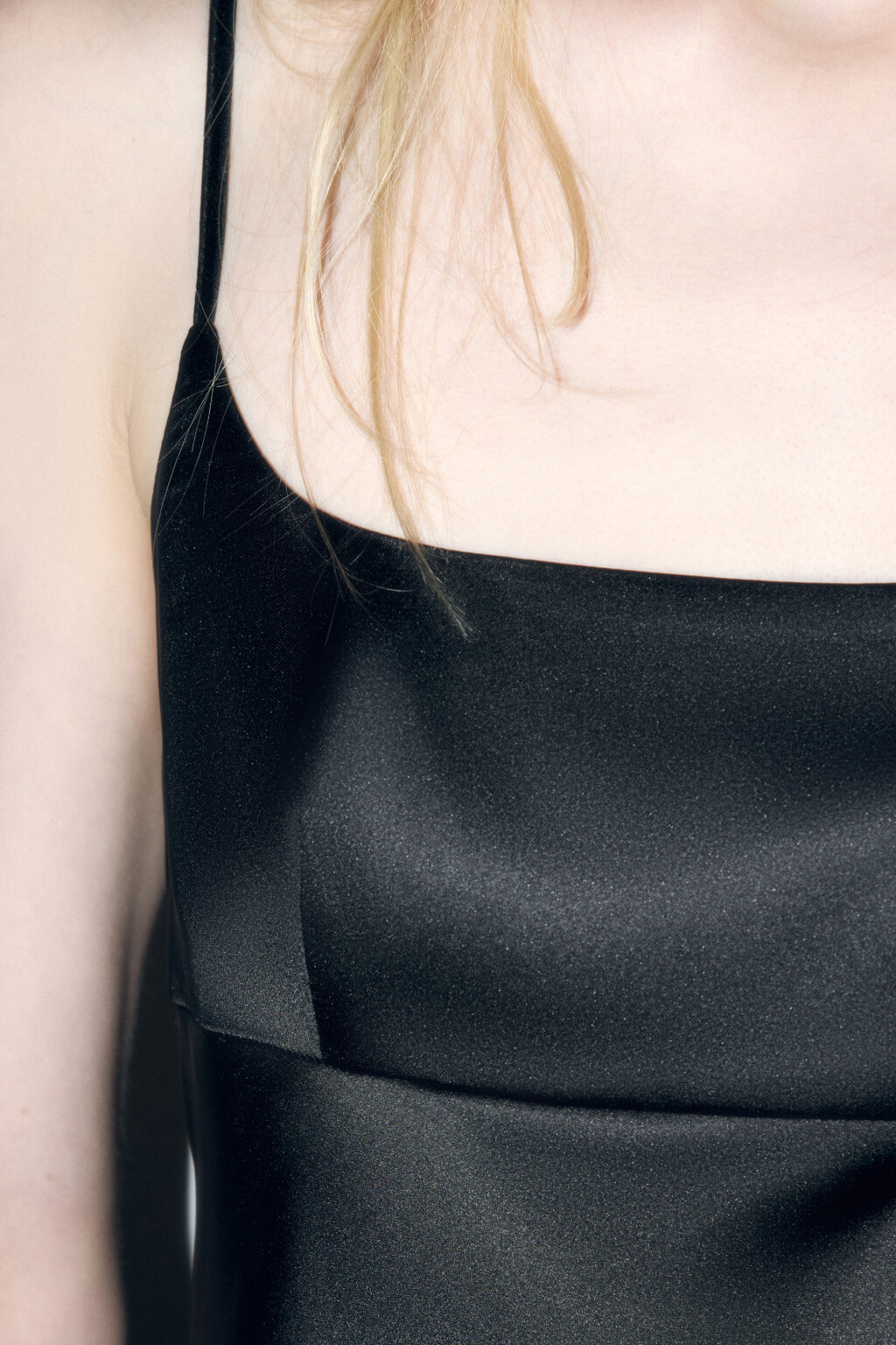 Платье-комбинация миди атласное - цвет черный - 6