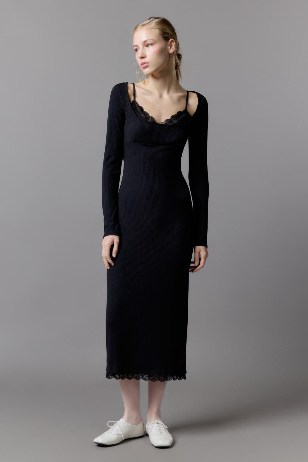 Платье миди в рубчик с кружевной отделкой - цвет черный - 3