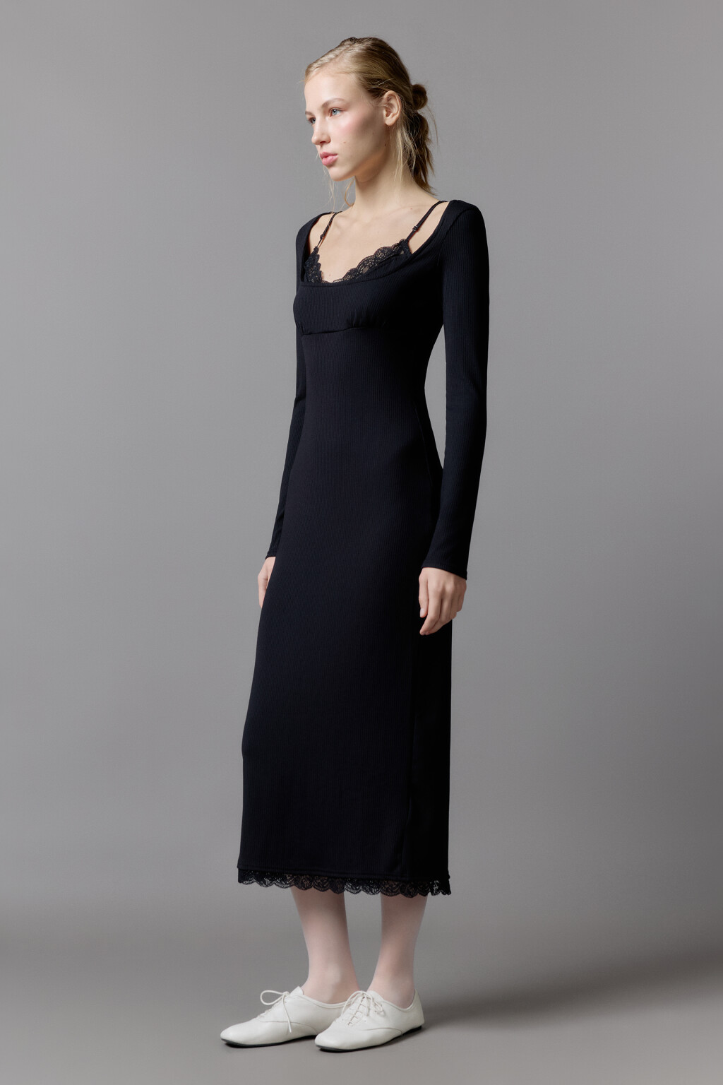 Платье миди в рубчик с кружевной отделкой - цвет черный - 4