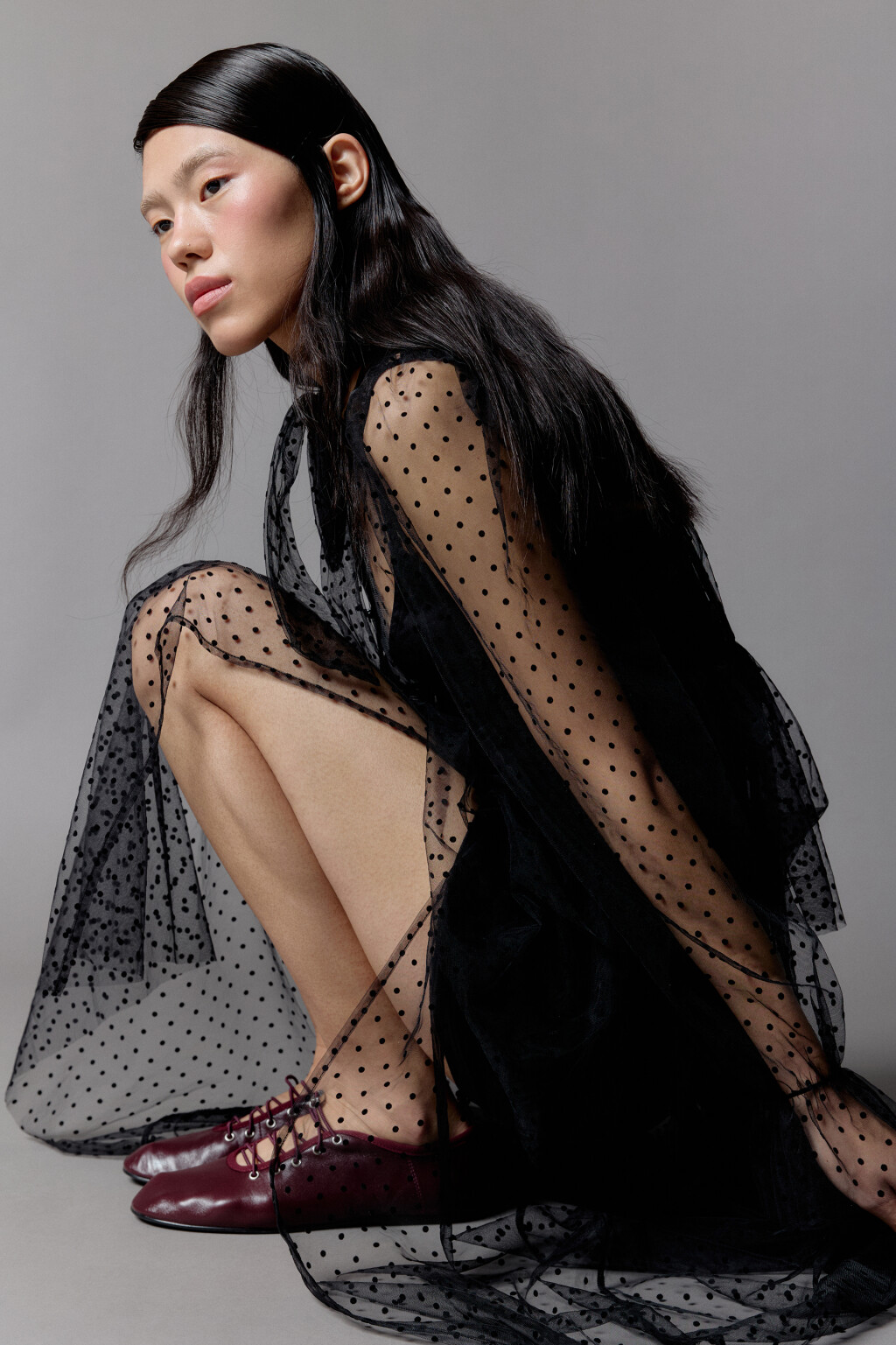 Платье макси сетчатое с воланами и разрезом - цвет черный - 1