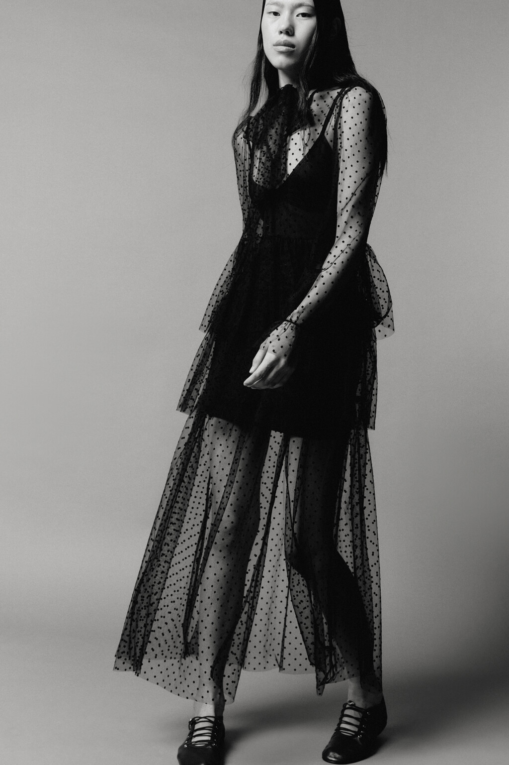 Платье макси сетчатое с воланами и разрезом - цвет черный - 8