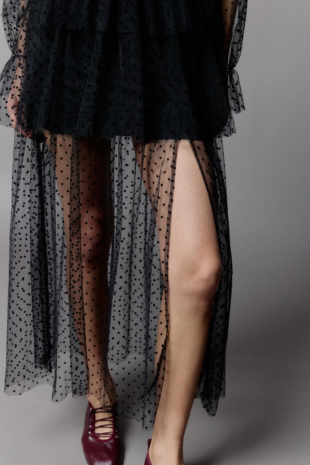 Платье макси сетчатое с воланами и разрезом - цвет черный - 6