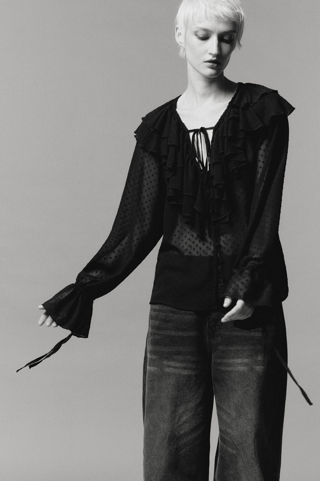 Блузка шифоновая с воланами и завязками - цвет черный - 2