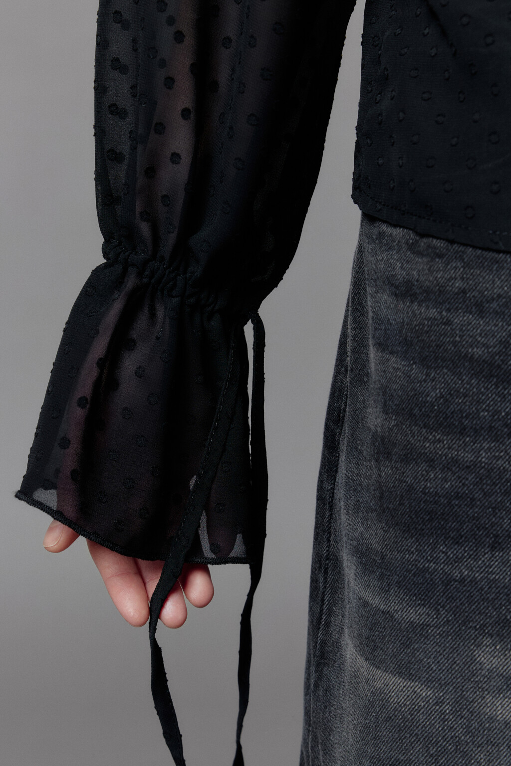 Блузка шифоновая с воланами и завязками - цвет черный - 8