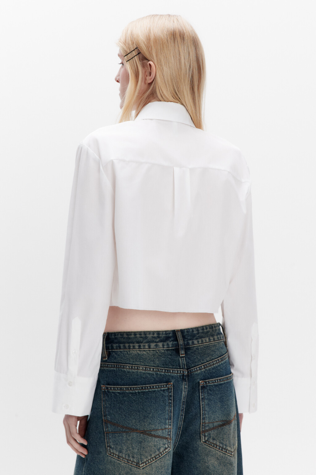 Рубашка укороченная с воланами и цветком - цвет белый - 5