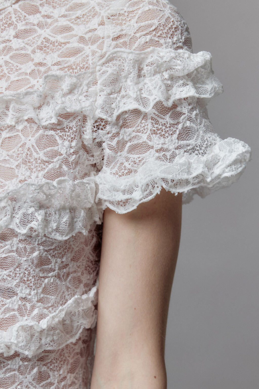 Блузка кружевная с оборками и бантом - цвет белый - 7