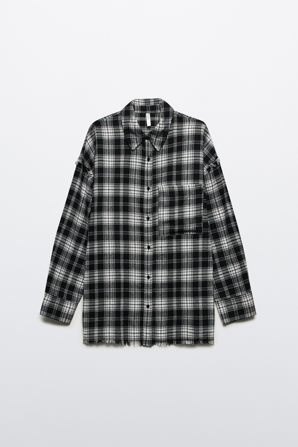 Рубашка oversize клетчатая с бахромой по низу - цвет черный - 8