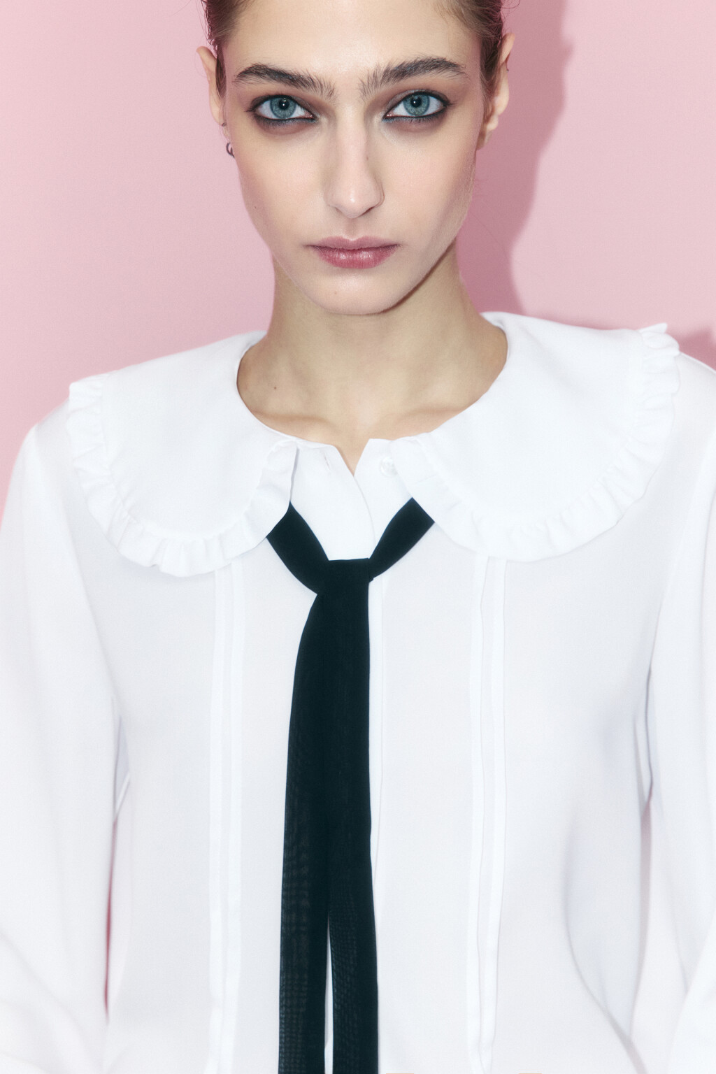 Блузка с оборками и галстуком - цвет белый - 2