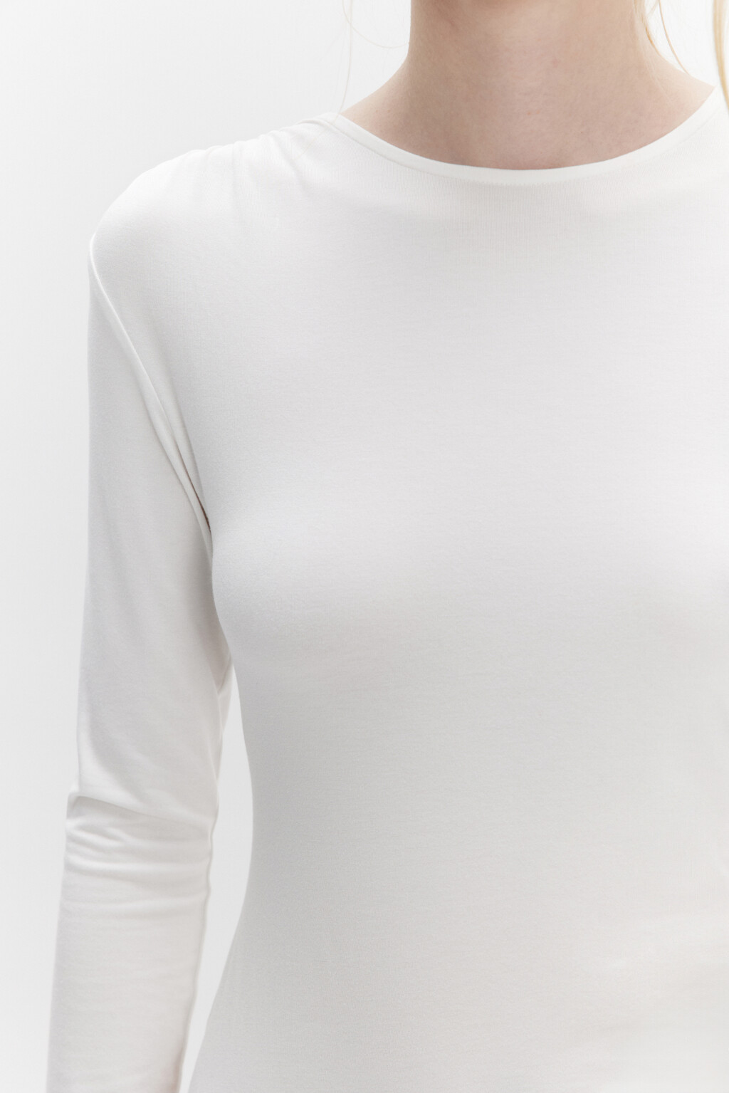 Блузка-боди вискозная с драпировками - цвет белый - 6