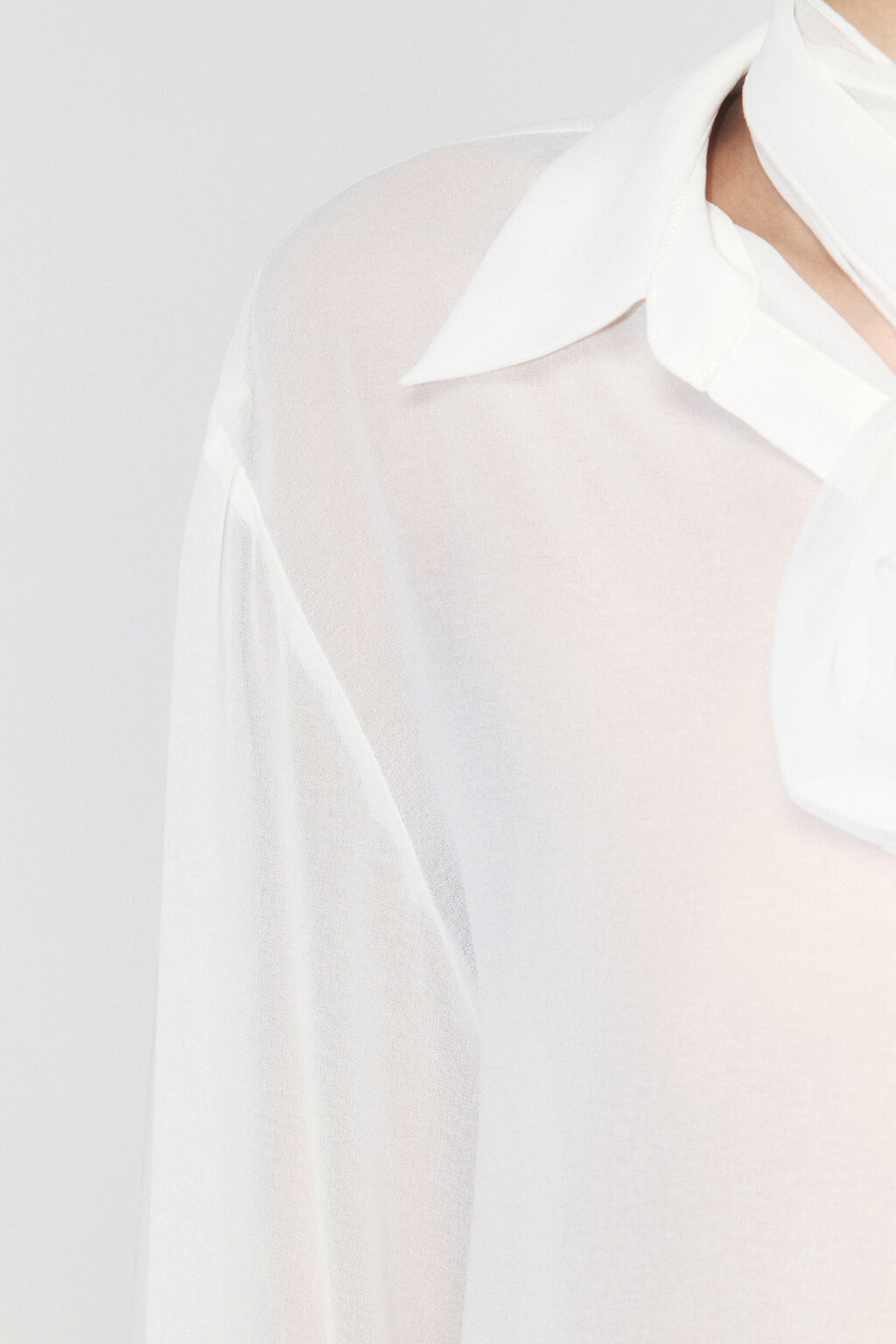 Блузка шифоновая с галстуком-бантом - цвет молочный - 7