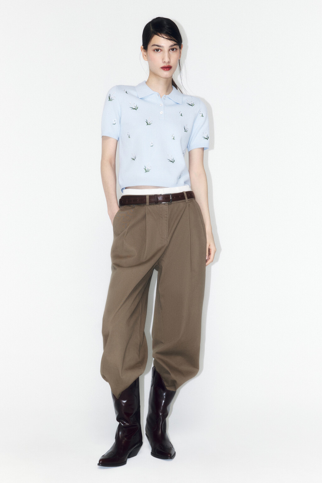 Футболка-поло вязаная укороченная с вышивкой - цвет голубой - 4