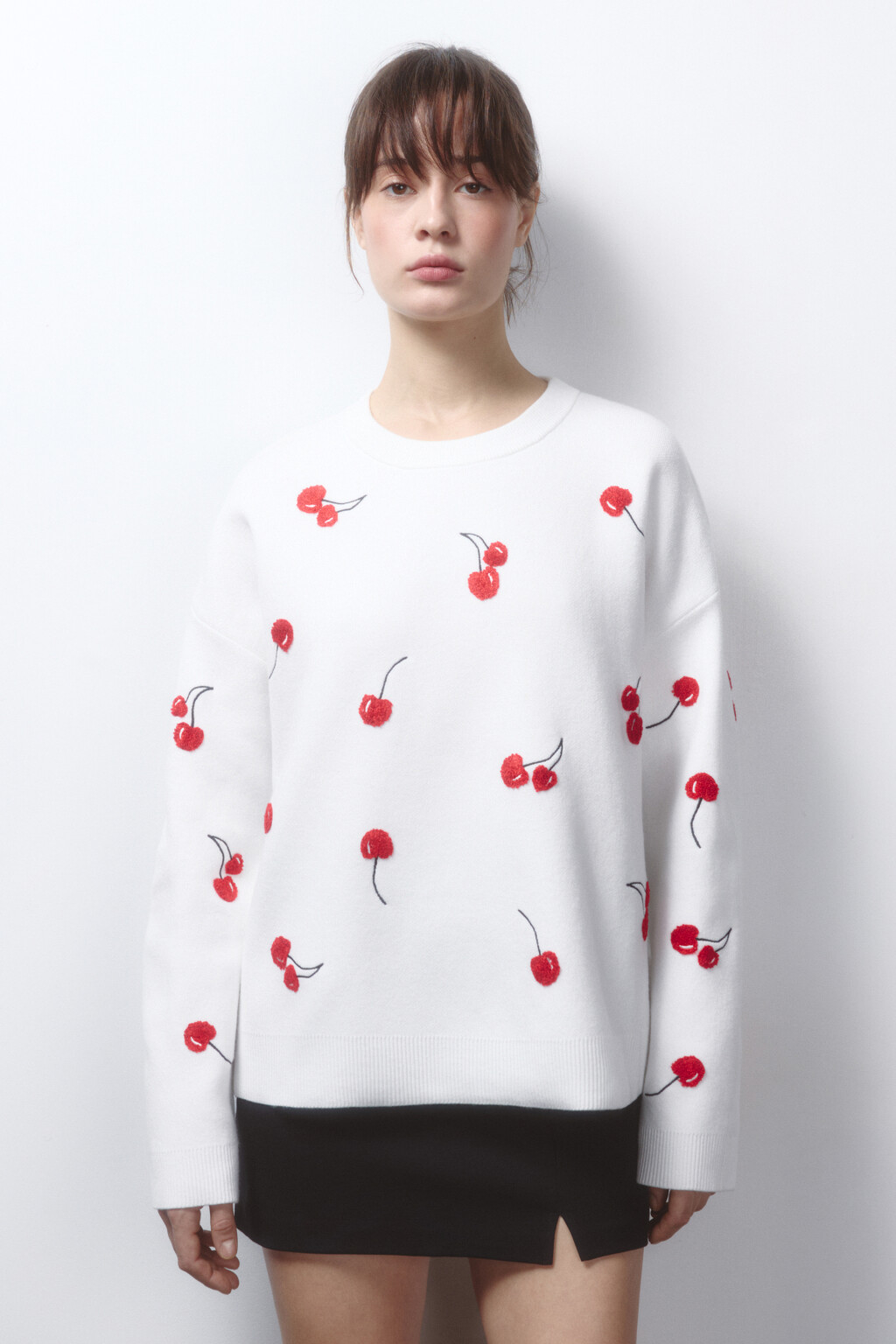 Джемпер вязаный с фактурным принтом - цвет белый - 2