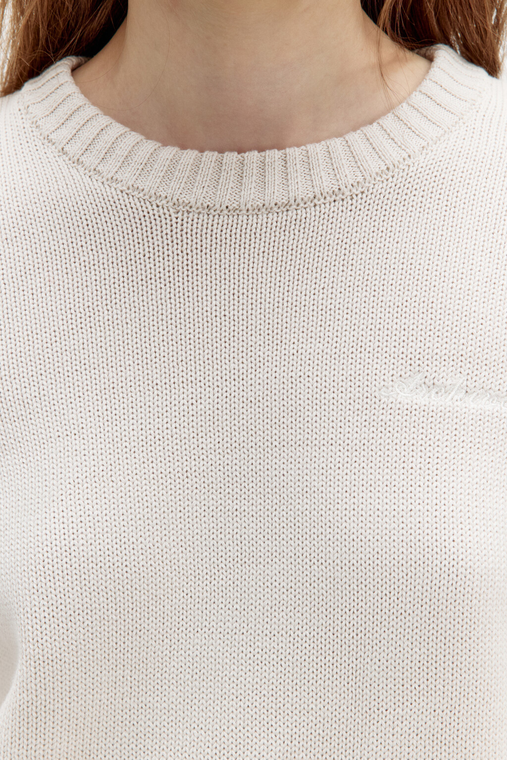 Топ вязаный с вышивкой на груди - цвет бежевый - 5