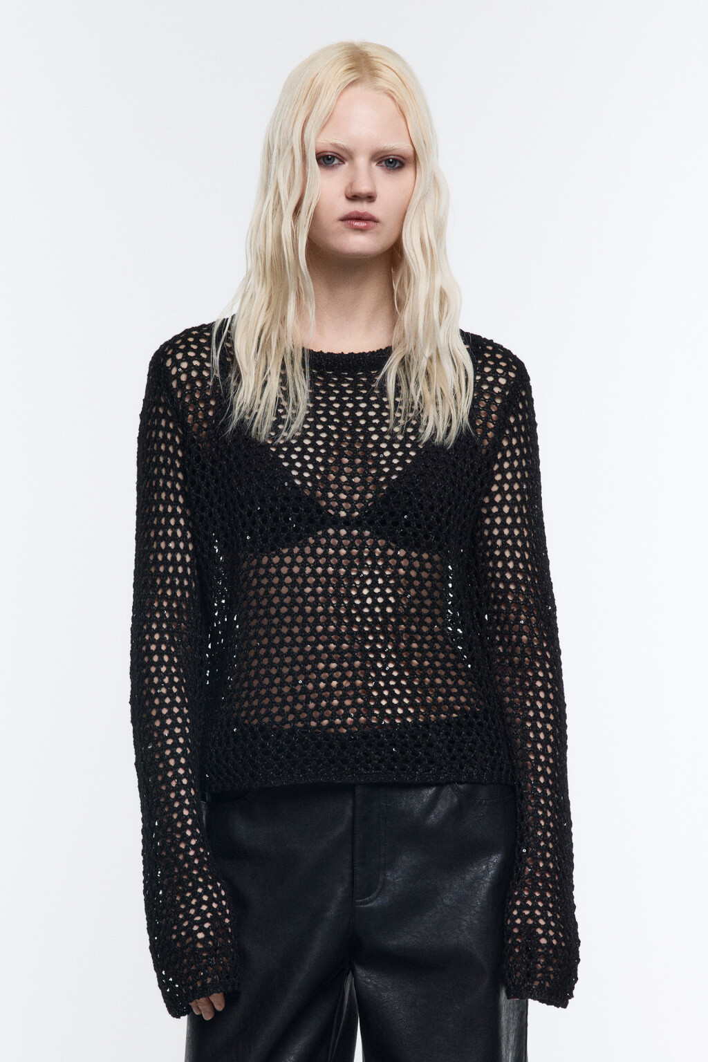 Джемпер-кроше ажурный с пайетками - цвет черный - 3