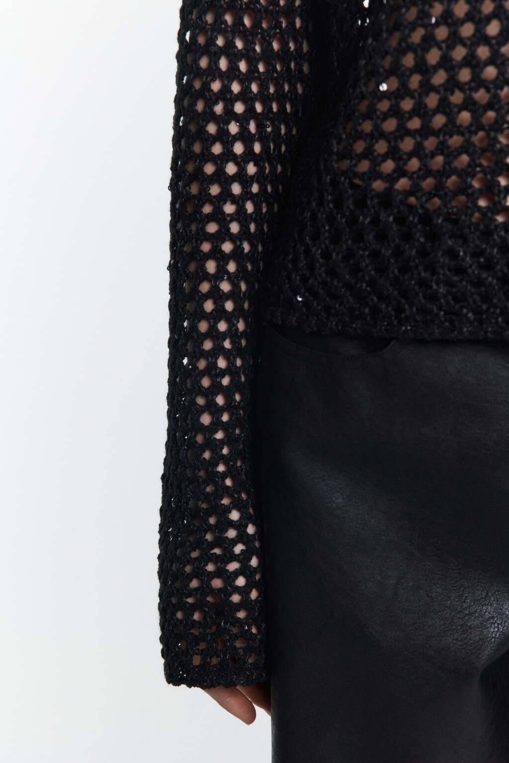 Джемпер-кроше ажурный с пайетками - цвет черный - 7