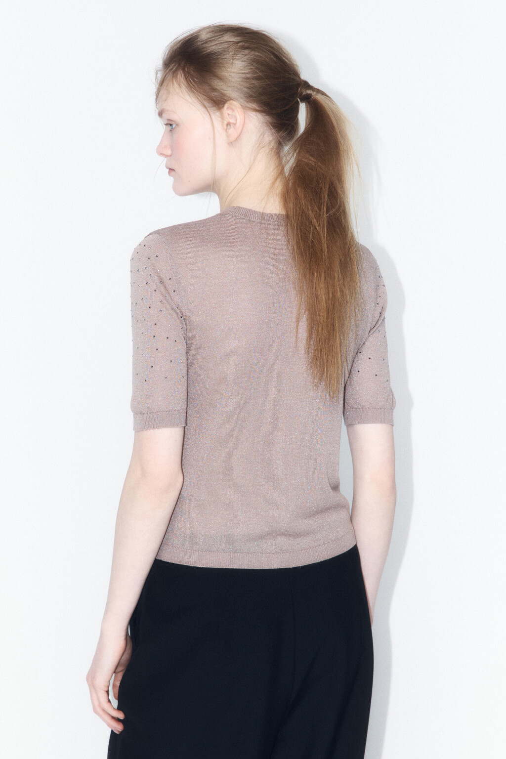 Джемпер тонкой вязки с декором из страз - цвет бежевый - 3
