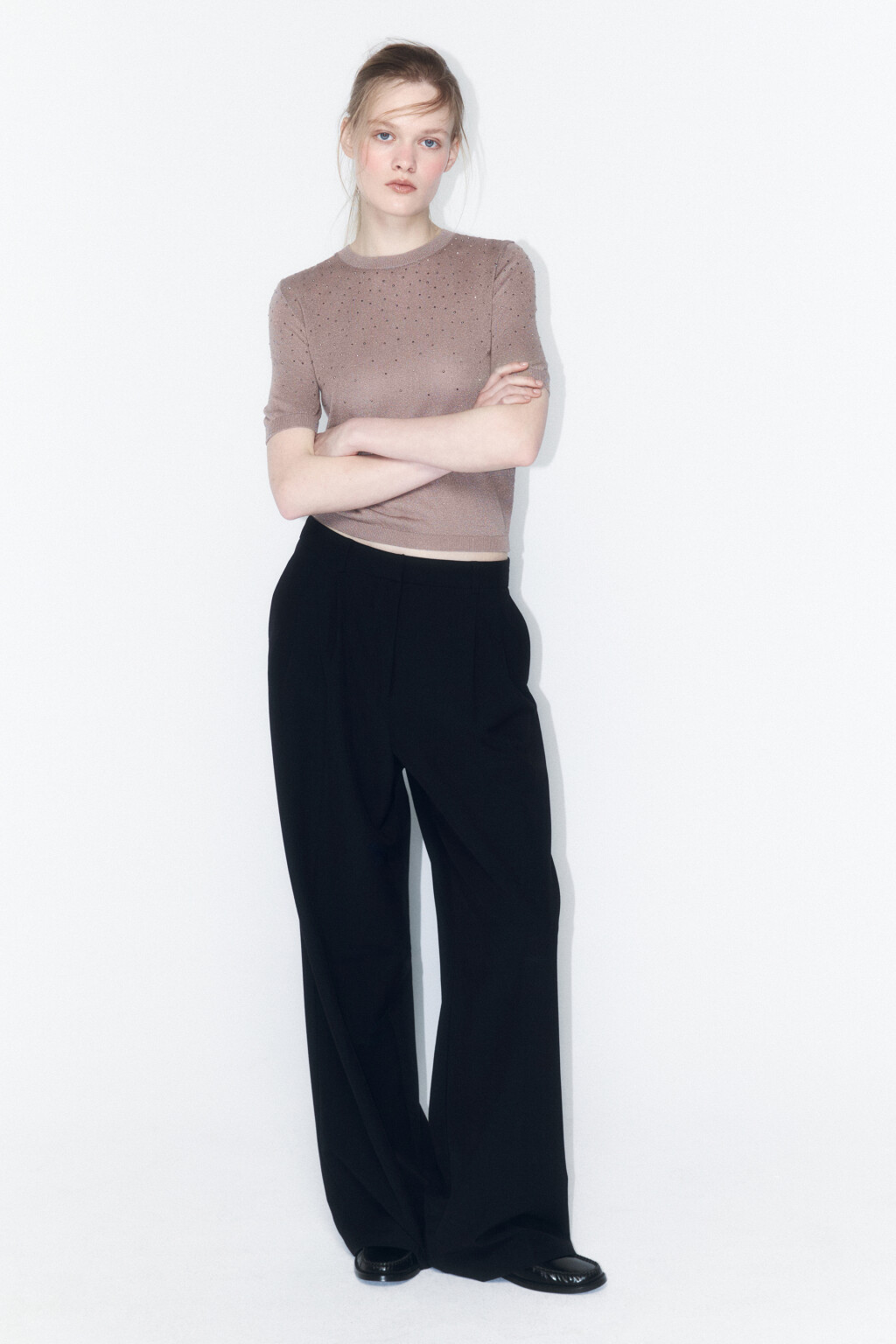 Джемпер тонкой вязки с декором из страз - цвет бежевый - 4