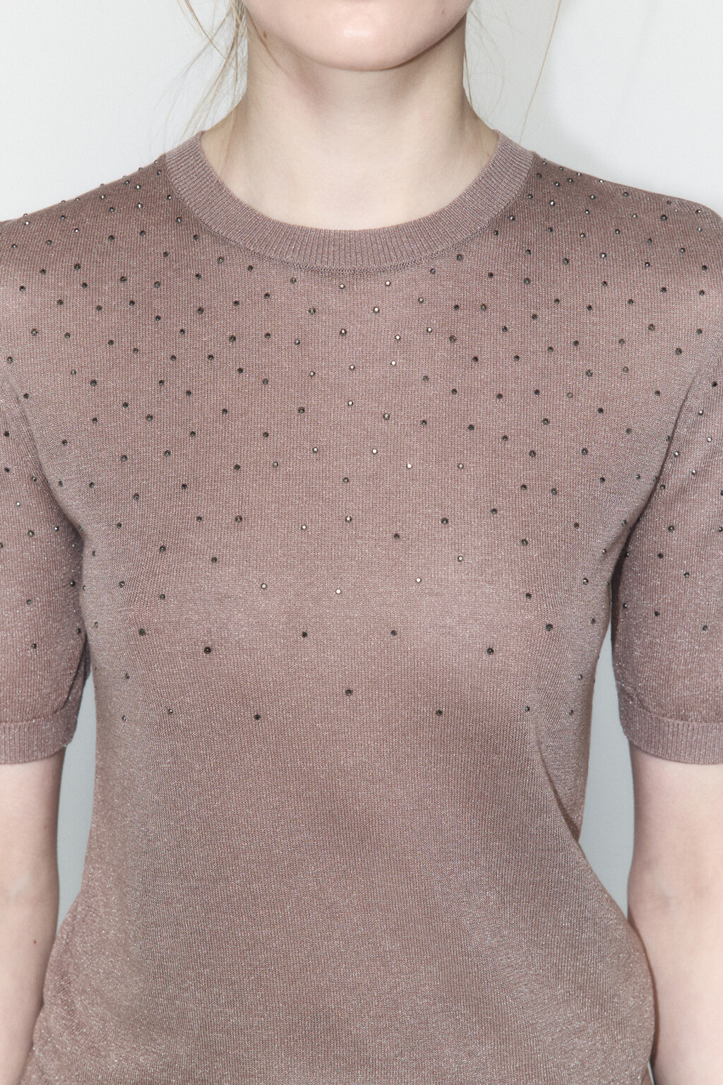 Джемпер тонкой вязки с декором из страз - цвет бежевый - 5