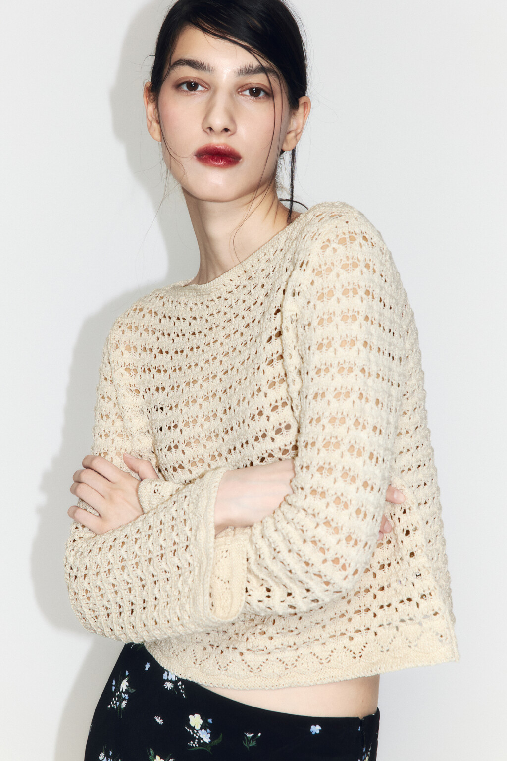 Джемпер ажурный с расклешенными рукавами - цвет бежевый - 1