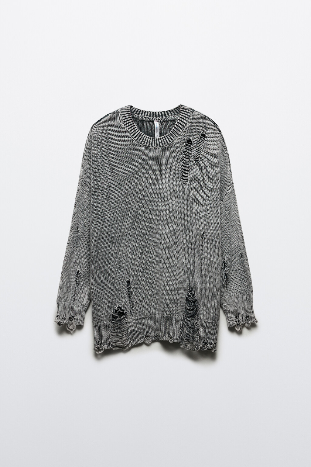Джемпер вязаный с рваными элементами - цвет серый - 8