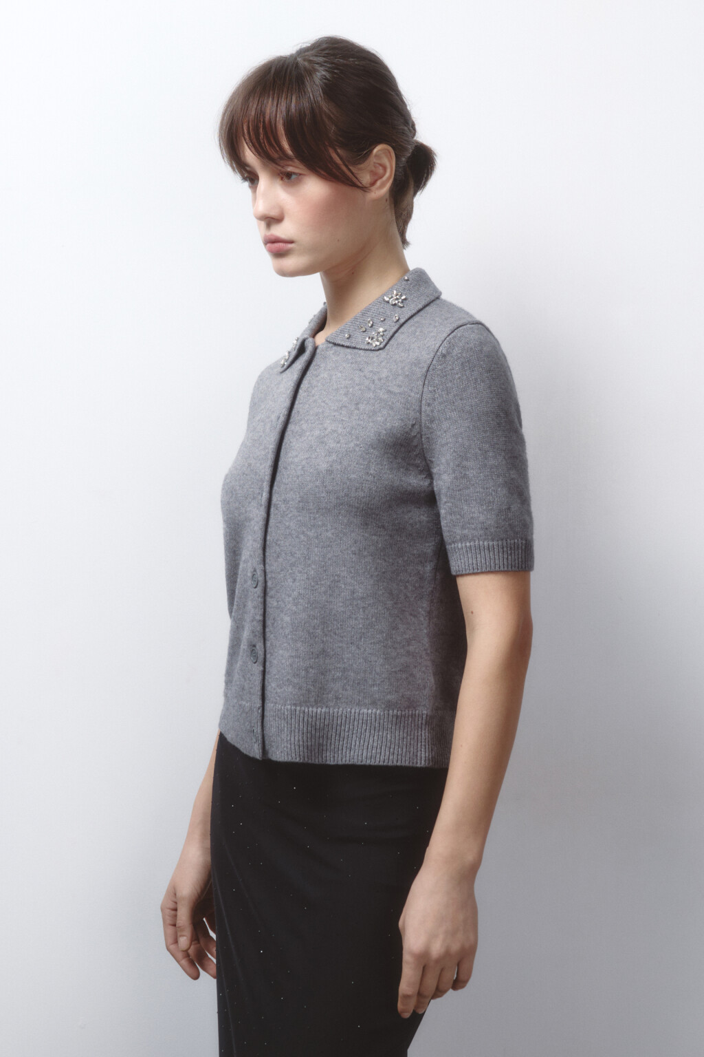 Кардиган вязаный с короткими рукавами и вышивкой - цвет серый - 3