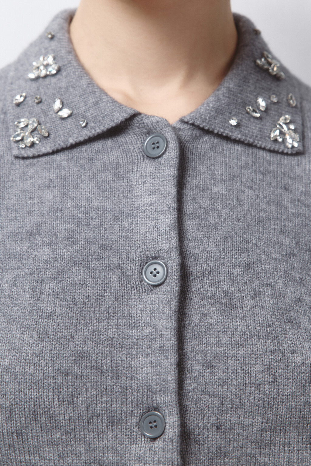 Кардиган вязаный с короткими рукавами и вышивкой - цвет серый - 6