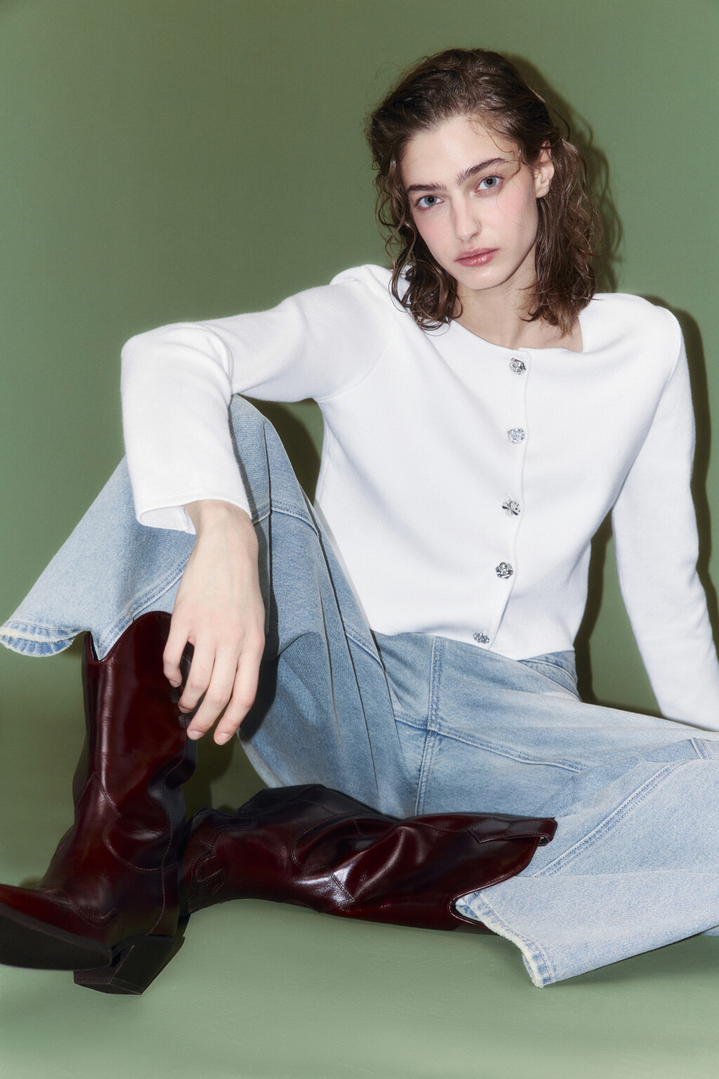 Кардиган вискозный укороченный на пуговицах - цвет молочный - 2