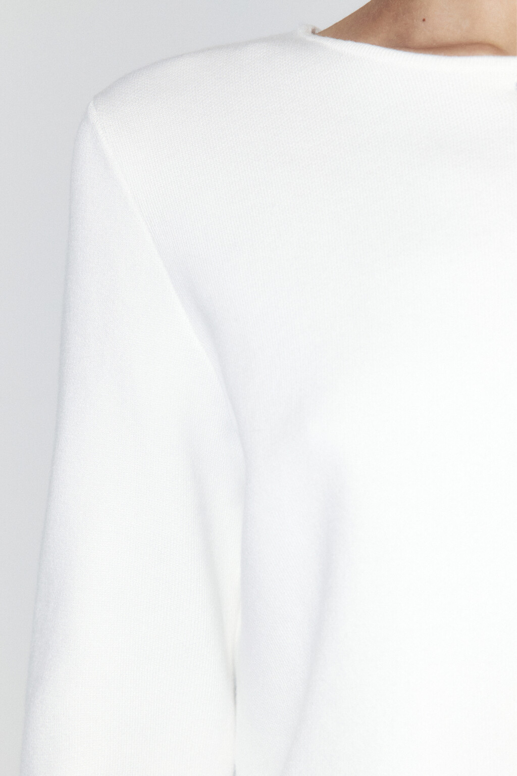 Кардиган вискозный укороченный на пуговицах - цвет молочный - 9