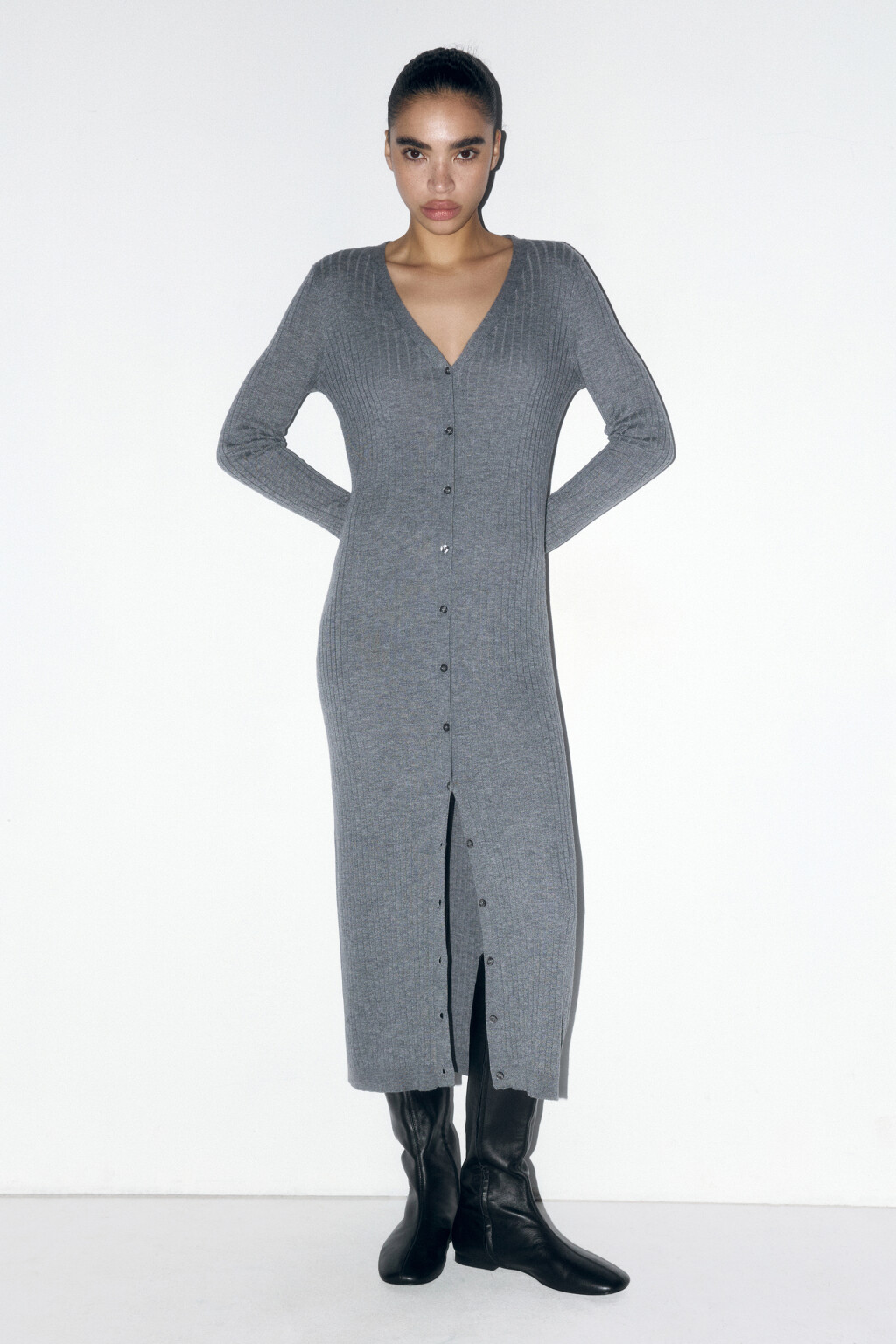 Кардиган на пуговицах вязаный в длине макси - цвет серый - 5