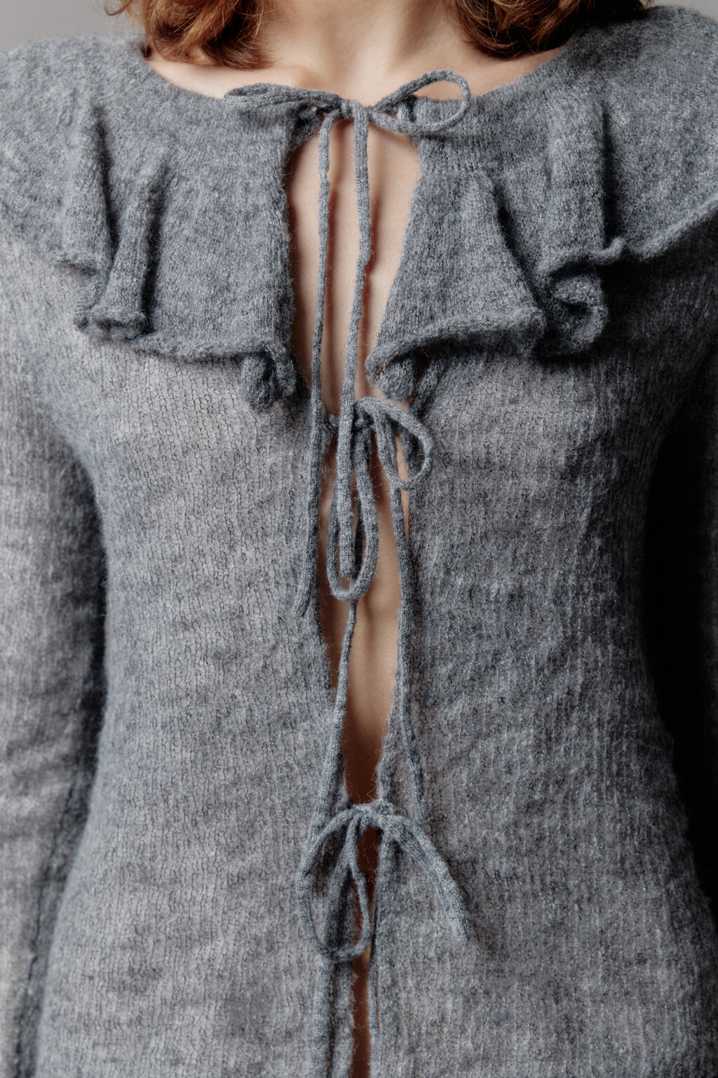 Кардиган на завязках с воротником и воланами - цвет серый - 5