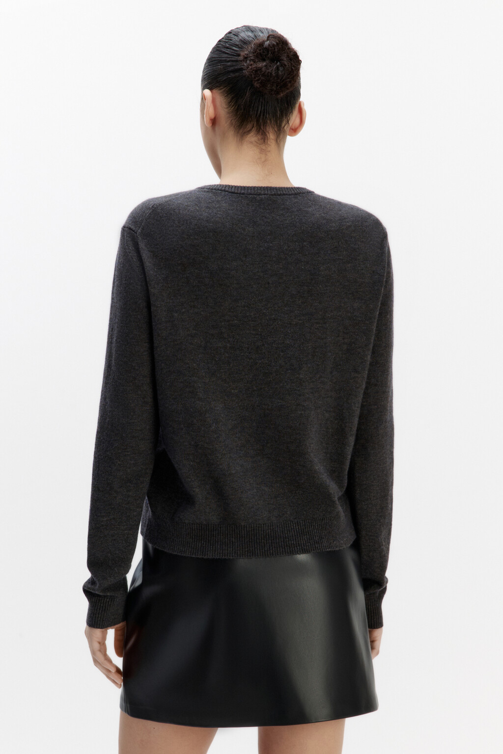 Кардиган на пуговицах с круглым вырезом - цвет серый - 4