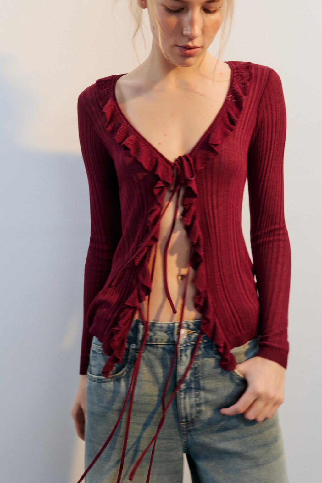 Кардиган тонкий на завязках с оборками - цвет бордовый - 2
