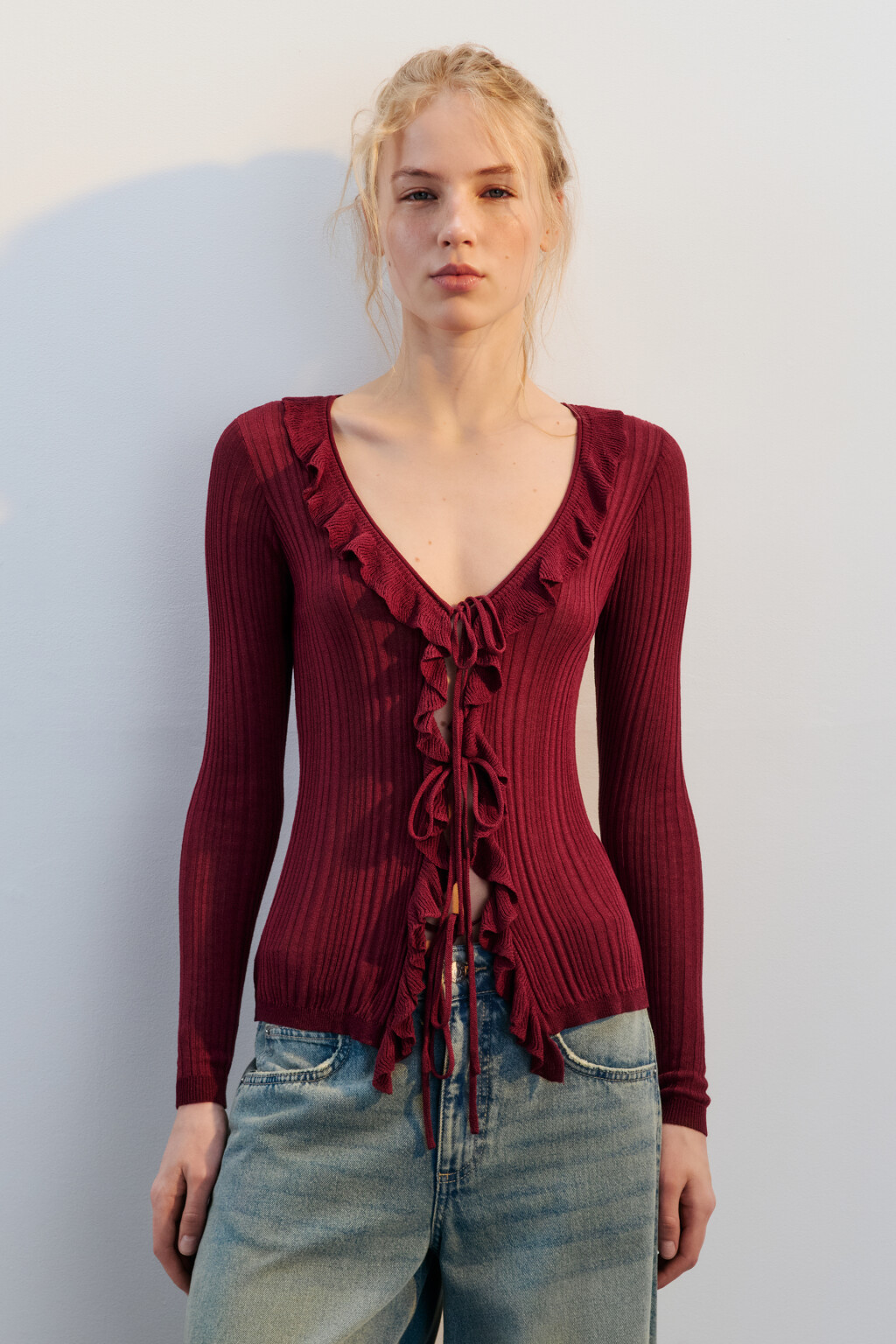 Кардиган тонкий на завязках с оборками - цвет бордовый - 3