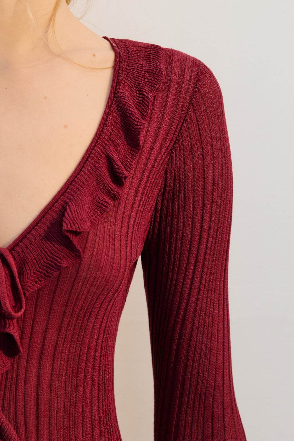 Кардиган тонкий на завязках с оборками - цвет бордовый - 8