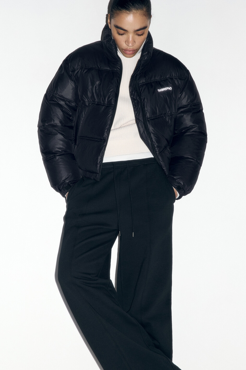 Куртка стеганая укороченная с воротником-стойкой - цвет черный - 1