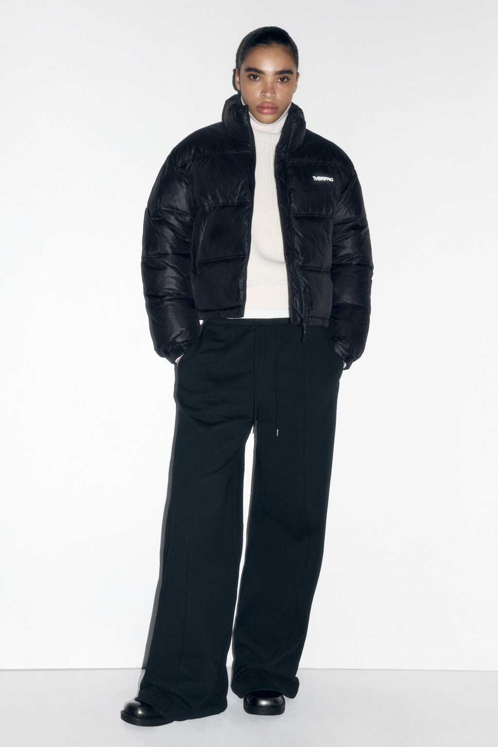 Куртка стеганая укороченная с воротником-стойкой - цвет черный - 6